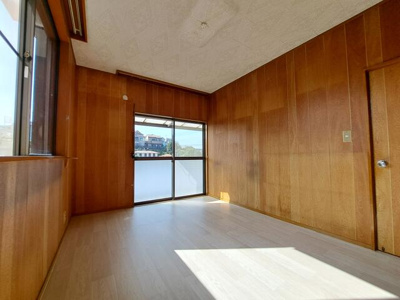 【居間・リビング】 | レジール老松町戸建て | ゆったり過ごせる居間です