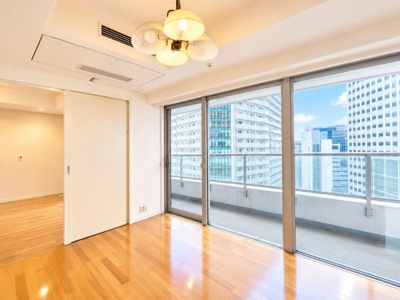 【洋室】 | M.M. TOWERS FORESIS R棟 | 広々とした洋室です
