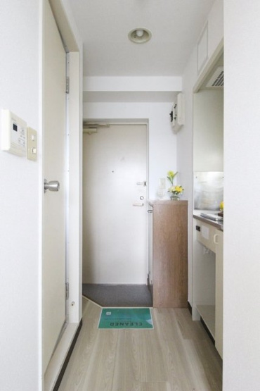 【玄関】 | ロワレール横浜西壱番館 | 家具･小物はイメージです