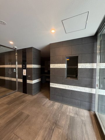 【エントランス】 | プレール・ドゥーク横濱浅間町 | 落ち着いたエントランスです