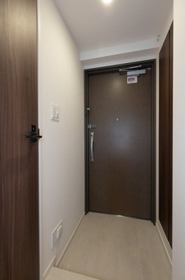 【玄関】 | パークアクシス横濱高島町 | ※写真は同タイプ住戸です。