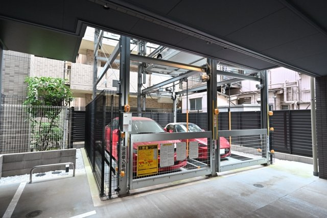 【駐車場】 | グラサージュ横濱リヴィエール | 駐車場があります