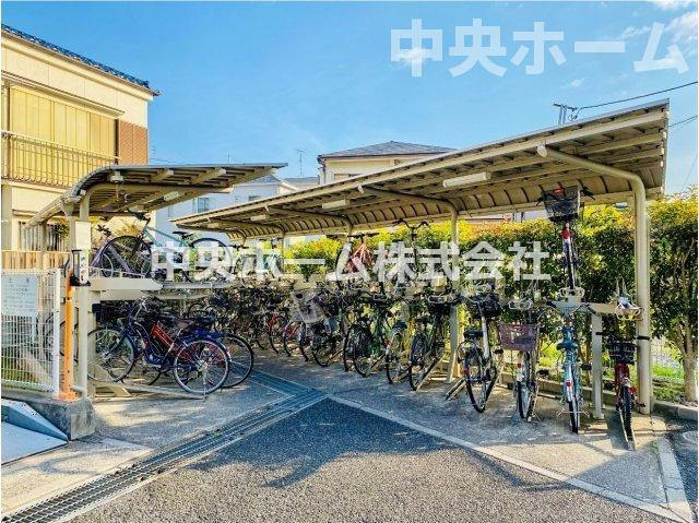 サンヴェール高砂の駐輪場|【自転車置き場】最新の空き状況や費用などの詳細は担当スタッフまでお問い合わせください。