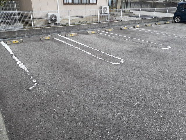 ヴィベ－ルの駐車場|駐車場があります