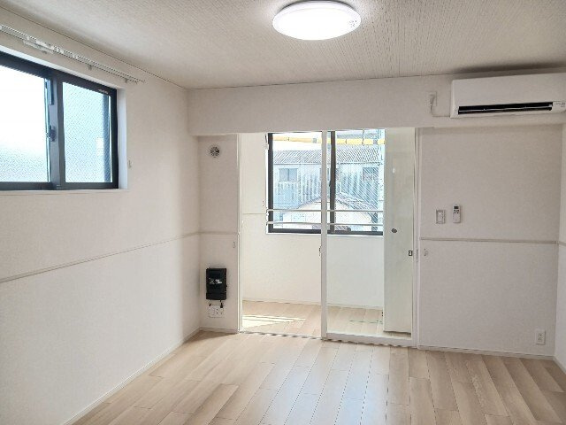 ステーブル上流の内装