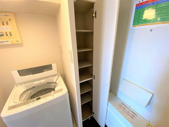 レオパレスエムの玄関|設備・仕様は号室により異なる為、現況を優先致します。