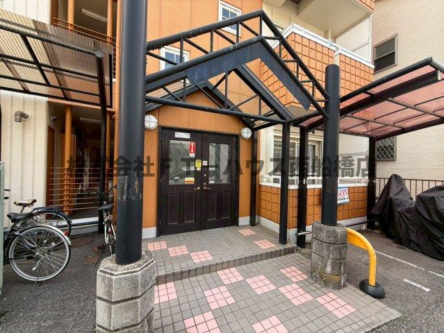 サニーコーポラスのエントランス
