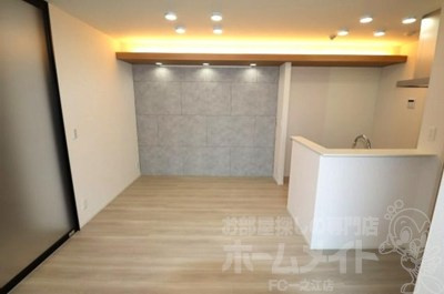 セレスティア江戸川Ⅱの居間・リビング