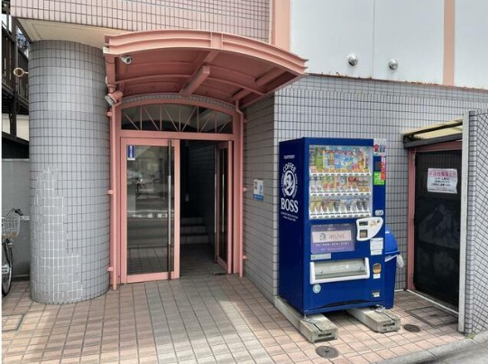 ハイホーム西川口のロビー