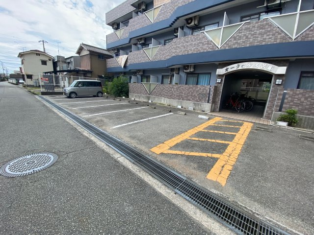 オークヒルズ苫編の駐車場