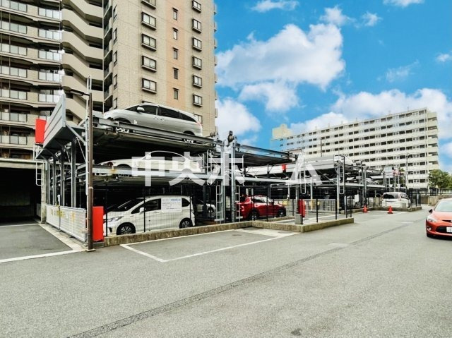 ライオンズタワー大島の駐車場|【敷地内駐車場】最新の空き状況や費用などの詳細は担当スタッフまでお問い合わせください。