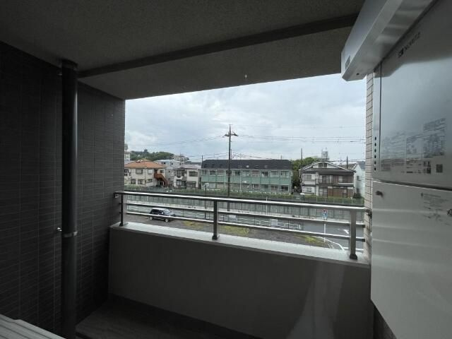 ＧＡＲＤＥＮ　ＣＯＵＲＴ　Ａ　西高島平のバルコニー
