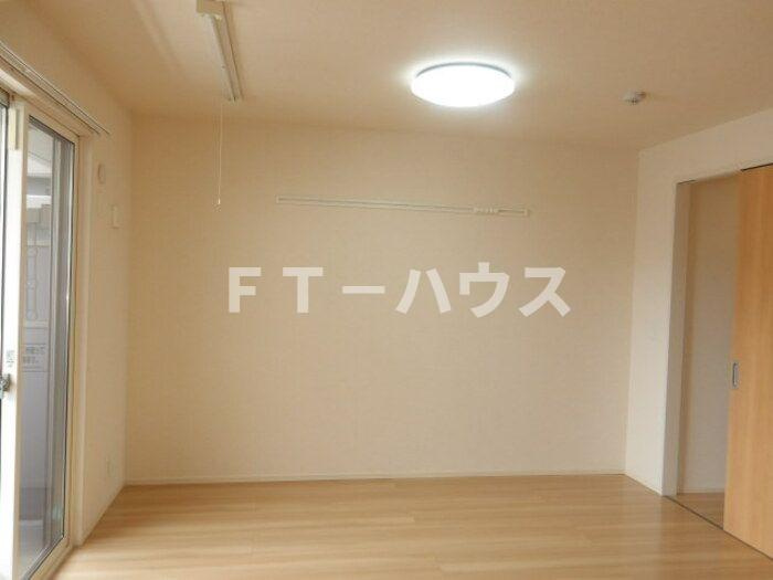 ハピネス　Bの洋室