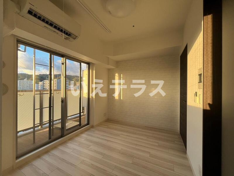 エステムコート神戸元町ヒルズの居間・リビング