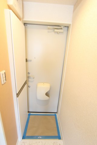 ユナイト東白楽ロジャーフェデラーの玄関|同タイプ参考写真です。