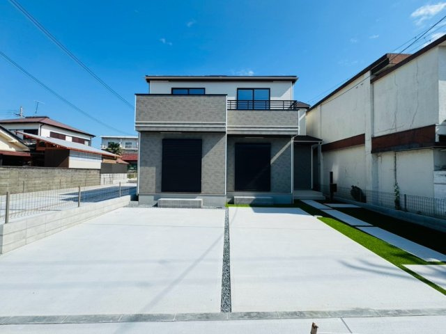 「車並列3台」「日当たり良好」魚住町西岡　全3棟　C号棟