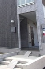 リブリ・MIYABIのエントランス