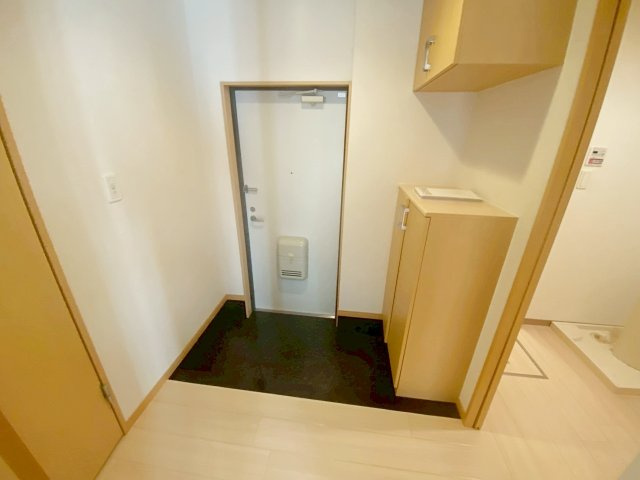 フローラの玄関|※同建物の類似写真となります。