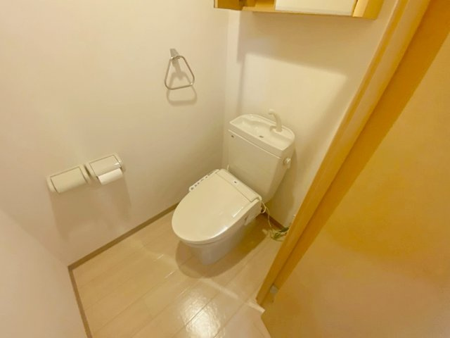 フローラのトイレ|※同建物の類似写真となります。