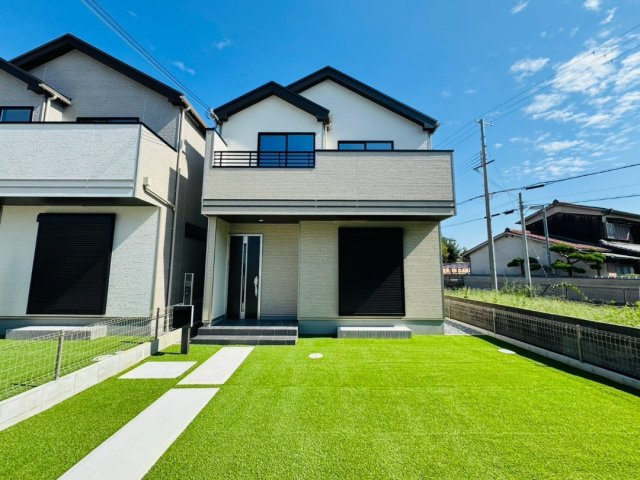 「南間口で日当たり良好」「4LDK」魚住町西岡　全3棟　B号棟