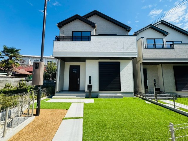 「海近く」「山電魚住駅徒歩13分」魚住町西岡　全3棟　A号棟