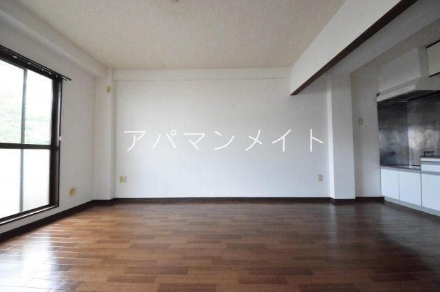 【居間・リビング】 | パークサイド南戸塚 | 戸塚周辺ならアパマンメイトへＬｅｔｓ Ｇｏ ！