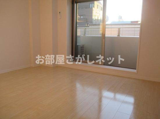 ＮＡＫＡＩＣＨＩ　　ＢＬＤＧ．の居間・リビング
