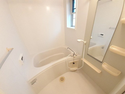 【浴室】 | リファインド　みやび | 落ち着いた空間のお風呂です