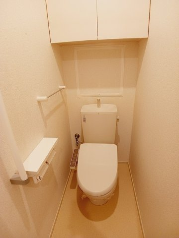 【トイレ】 | グランデ・オーヴェスト | シンプルで使いやすいトイレです