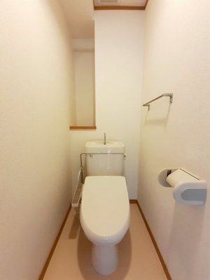 【トイレ】 | サニータウン　Ⅰ | ゆったりとした空間のトイレです