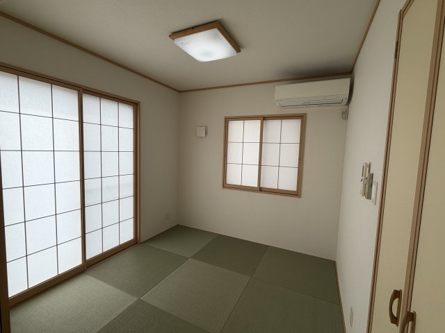 妻崎開作売物件の和室