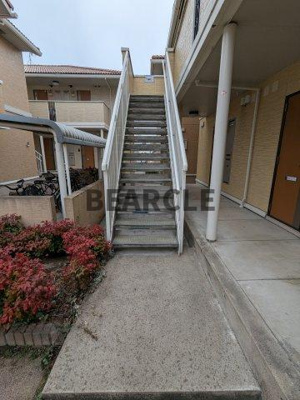 【エントランス】 | JUMEIRAH C | 毎日通るエントランスはこのようになっています