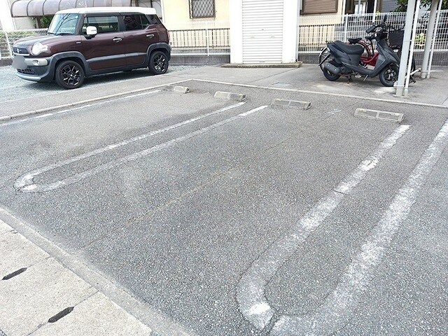 【駐車場】 | イリーデＡ | 駐車場があります