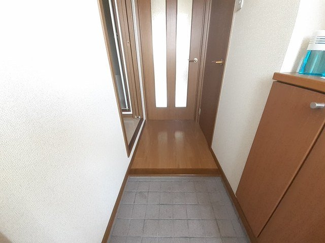 【玄関】 | シャルマンビラＢ | シンプルで使いやすい玄関です