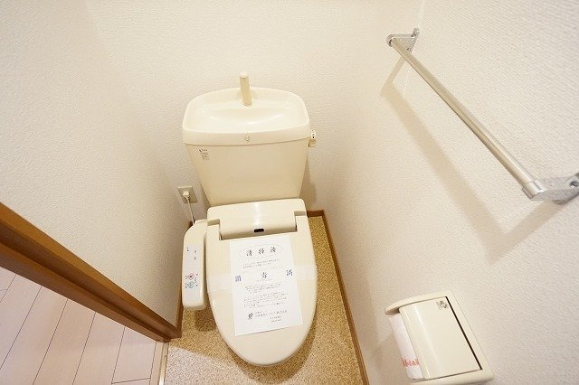 【トイレ】 | メゾン・カメリア | 落ち着いたトイレです