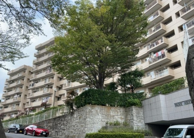 【構造・工法・仕様】 | パークハイツ本厚木 | ＲＣ造は、鉄筋とコンクリートを一体化させた構造材を柱や梁などに用いる構造です。耐震性や耐久性にすぐれています。