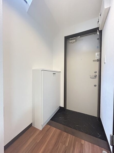 Creo庄内通六番館の玄関