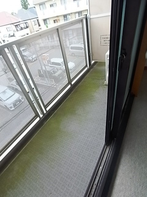レオパレスクレセントのバルコニー