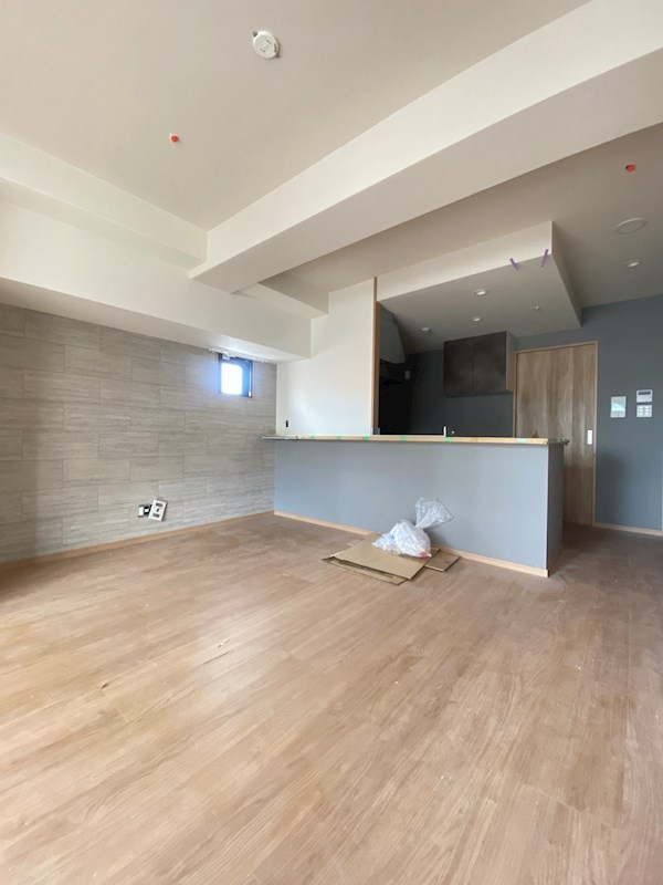 Modern palazzo住吉の居間・リビング
