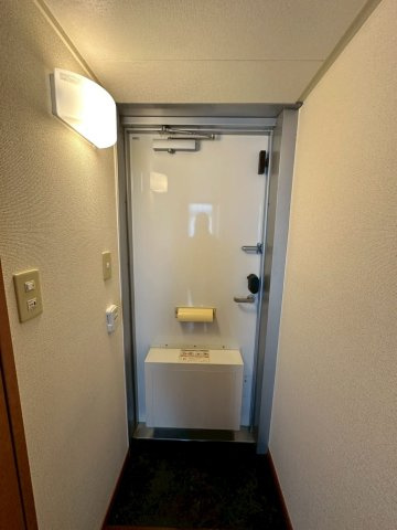 レオパレスCOZYの玄関