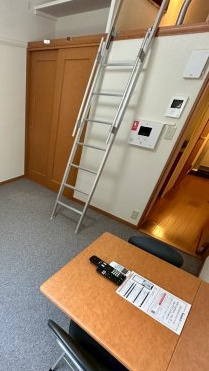 レオパレスCOZYの居間・リビング
