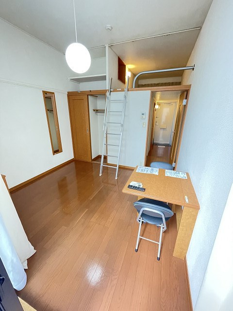 レオパレス甲子園高潮町Ⅱの居間・リビング