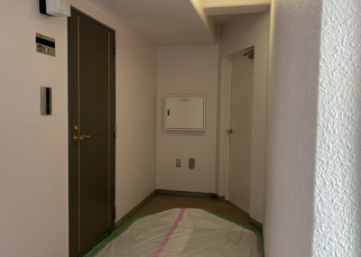 【その他共用部分】 | プレール本厚木弐番館 | エレベーターや廊下などの共用部は、全部委託の日勤管理体制により常に綺麗に維持されています。管理組合による適切な補修・修繕が行われているため、居住者様全員が安心して末長く利用できる住環境です。