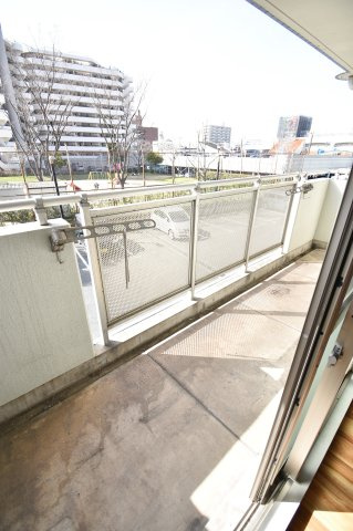 レジェロ住之江のバルコニー