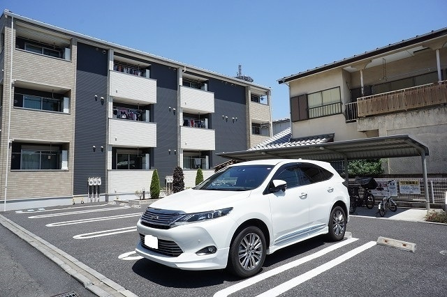 ファインブリーズの駐車場