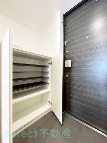 S-RESIDENCE名駅Northの玄関