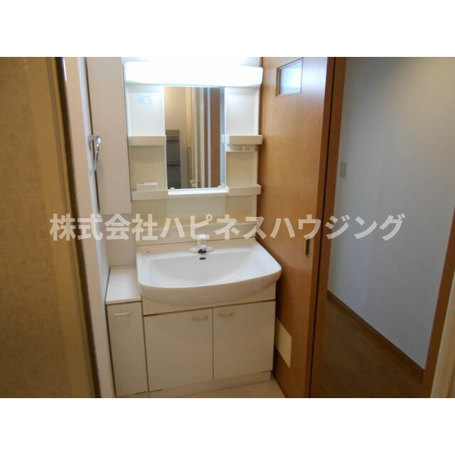 インシュランスビル１２の独立洗面台