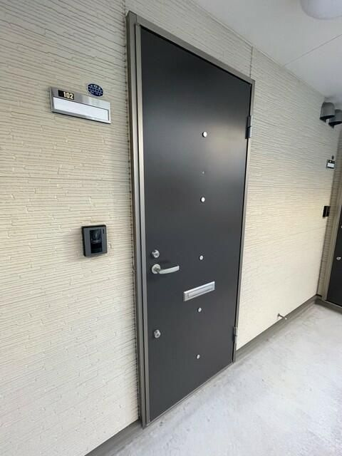 Ｃｏｌｏｒｚ　Ｈｉｙｏｓｈｉ（カラーズヒヨシ）の玄関