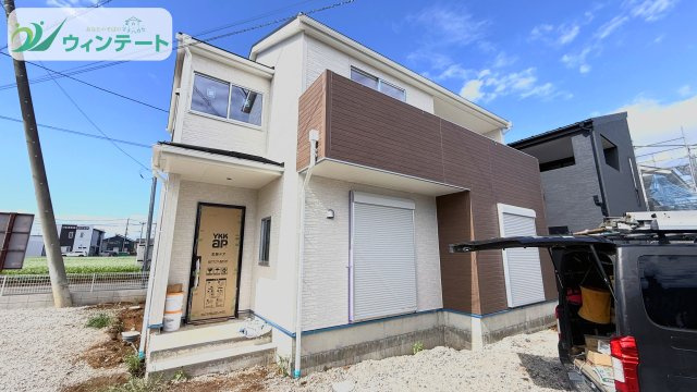 LievleGarden.S下妻下妻丙　の外観|シャッターやポーチなど細部まで丁寧に仕上がった外観。防犯性と美観を両立しています。