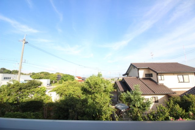 ■□米子市彦名町中古戸建□■の展望|LDK横のバルコニーからの眺望になります。天候によりますが大山が見えます！